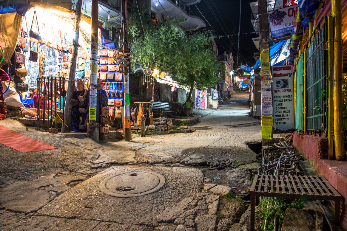 Bagasu at night