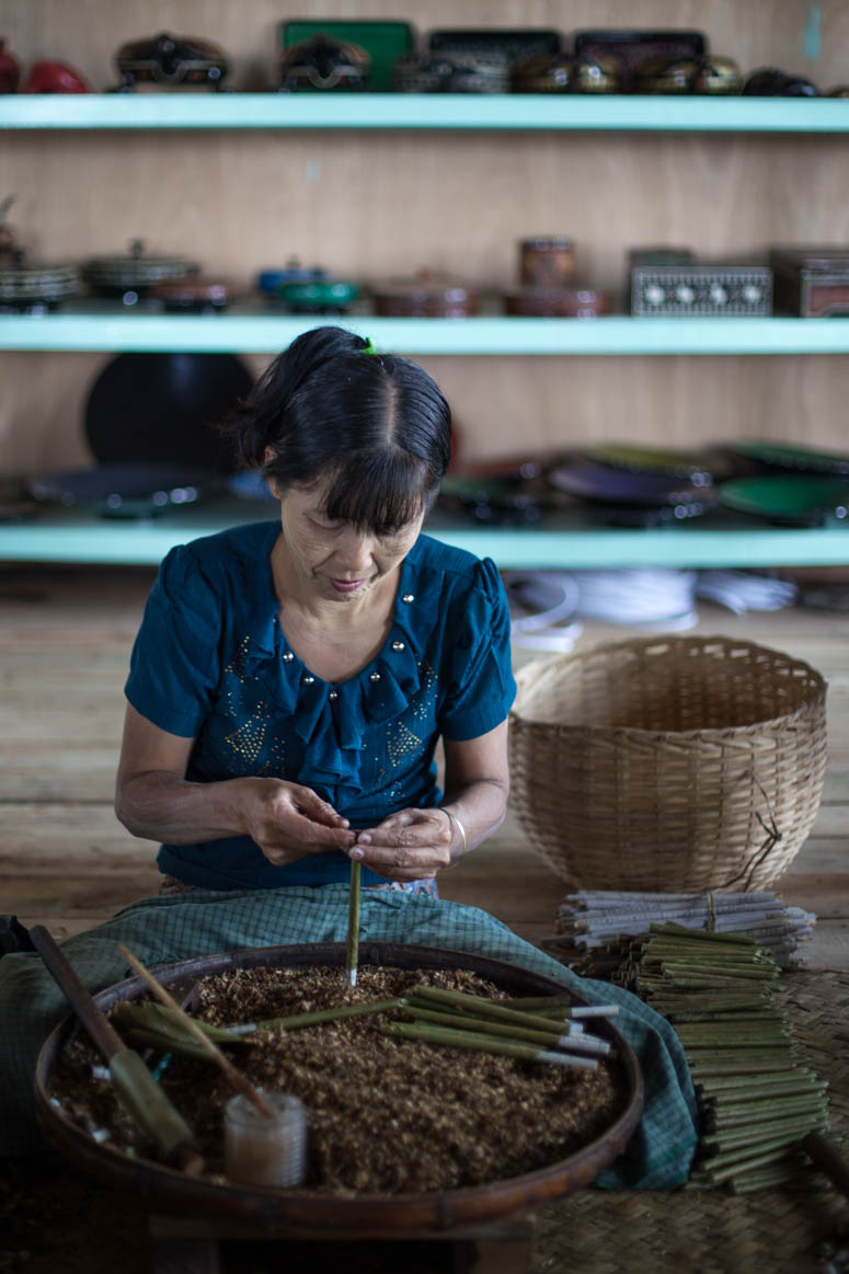 traditionelles Zigarettenrollen