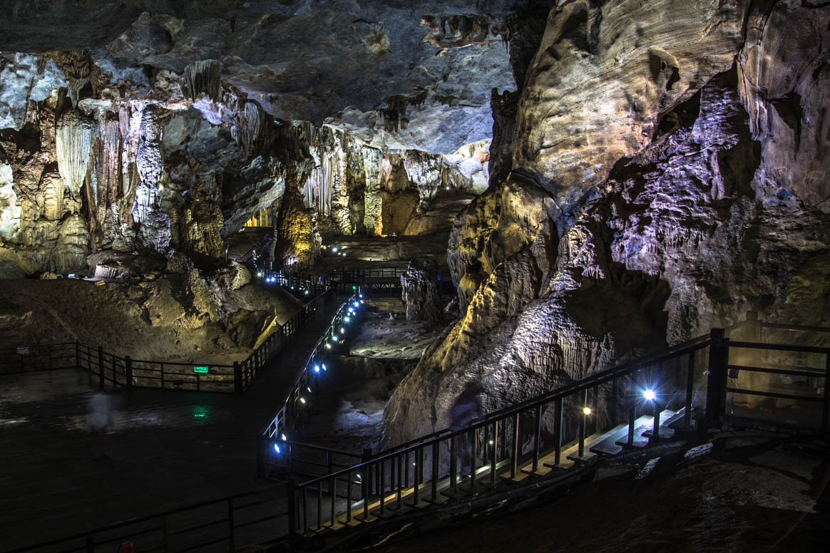 Der Weg durch die Paradieshöhle in Phong Nha